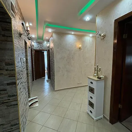 2 Bedroom 2 Beds Flat In *
